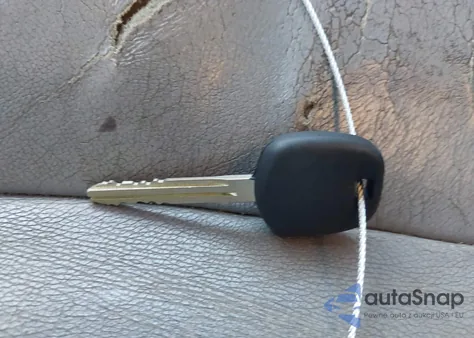 2010 Toyota Camry Le from USA, damaged, VIN 4T1BF3EK2AU558666